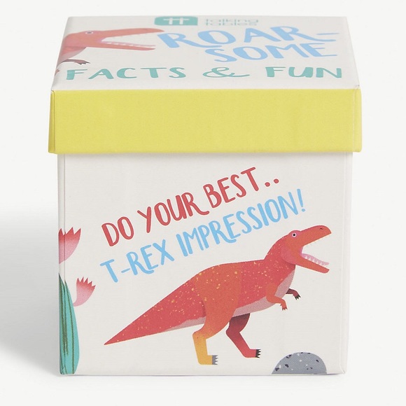TALKING TABLES
Roarsome facts & fun game - Picture 8 of 8
